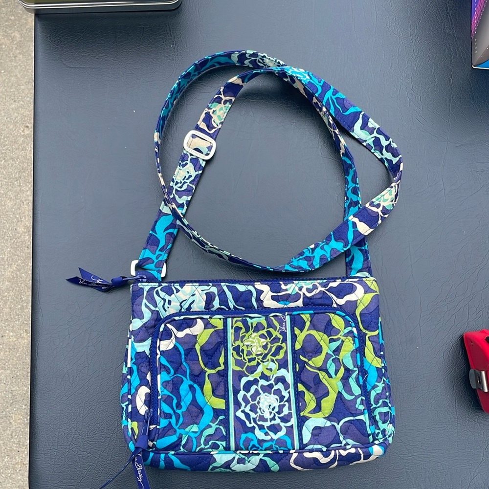 Vera Bradley sholder strap purse